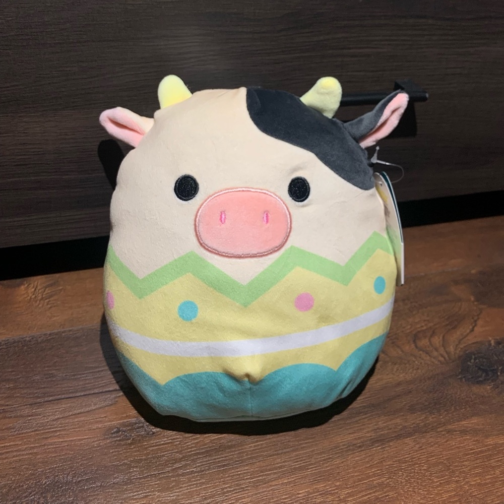 Connor Easter edition cow 🐄 squishmallow